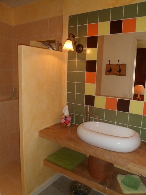 La Cle Des Chants Tauxigny Room photo