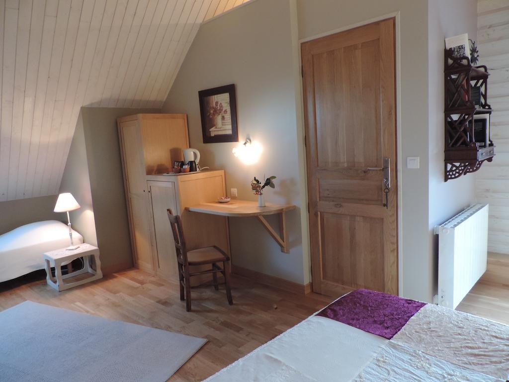 La Cle Des Chants Tauxigny Room photo
